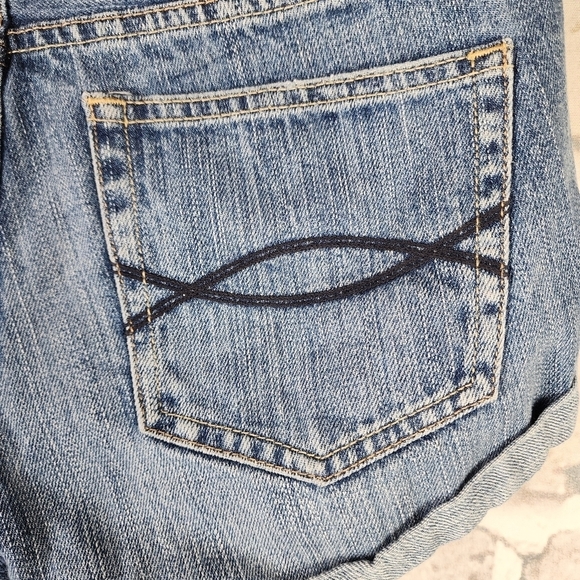 Abercrombie & Fitch Button Fly  Cotton Jean Short Cuff Medium Wash Size 4/27 - Picture 9 of 11